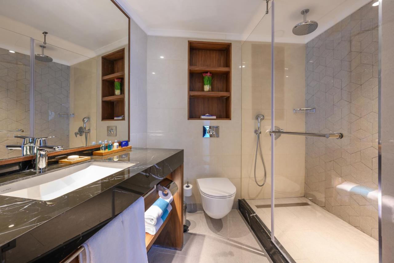Sea Tower By Isrotel Design เทลอาวีฟ ภายนอก รูปภาพ