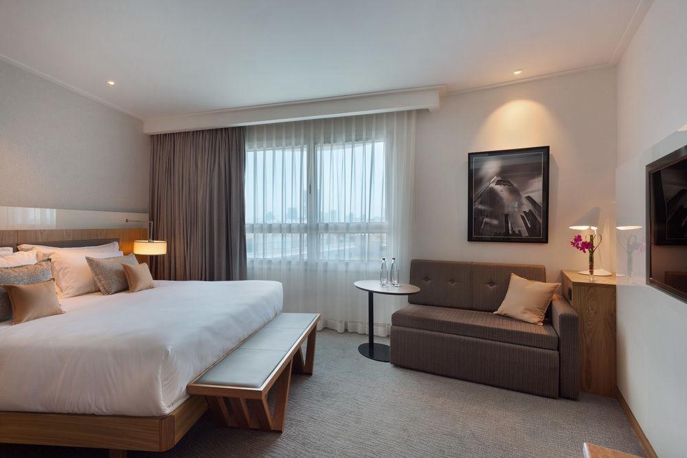 Sea Tower By Isrotel Design เทลอาวีฟ ภายนอก รูปภาพ