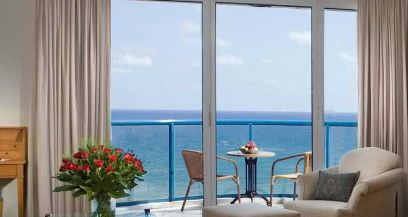Sea Tower By Isrotel Design เทลอาวีฟ ภายนอก รูปภาพ
